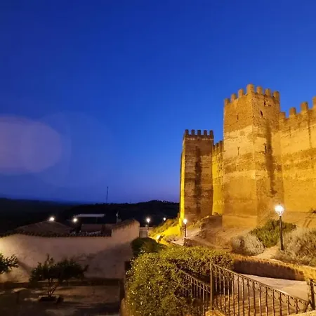 La Casa Del Castillo Banos De La Encina Exterior photo